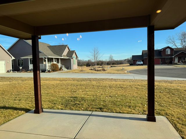 4426 Niblick Dr, Winfield, KS 67156