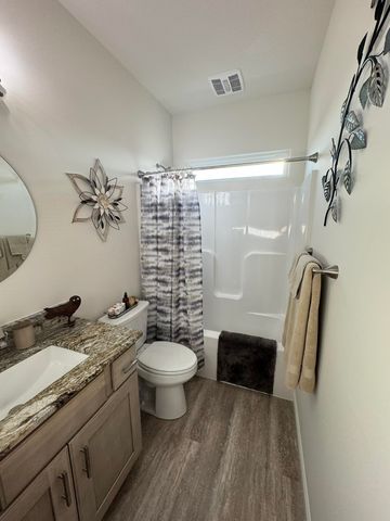 4426 Niblick Dr, Winfield, KS 67156