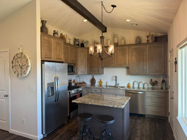 4426 Niblick Dr, Winfield, KS 67156