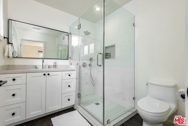 527 S Bentley Avenue, Los Angeles, CA 90049