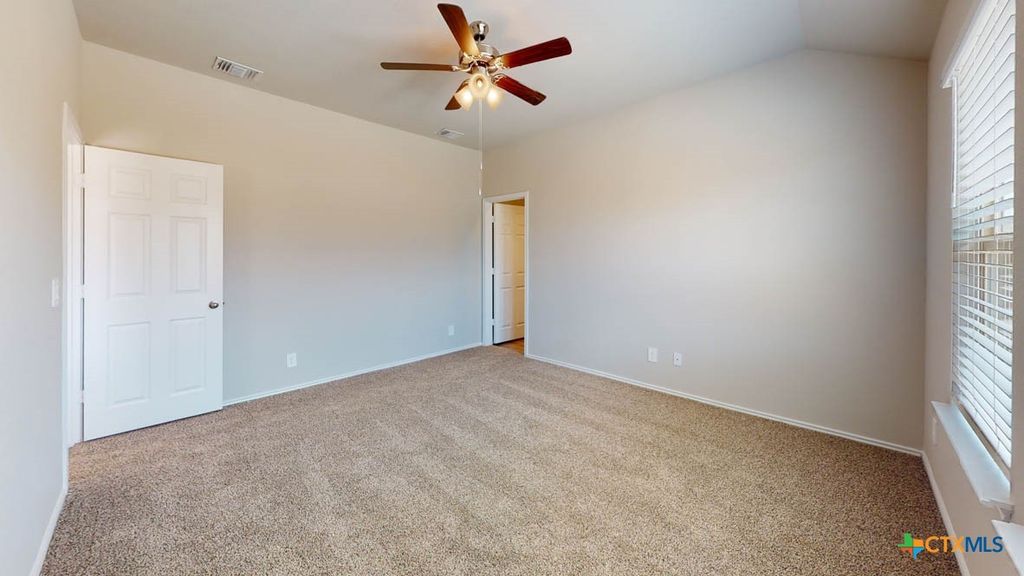 Image 7 of property listing at 221 Quarter Horse Road, Nolanville, TX 76559