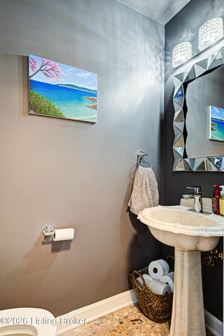 7709 Hall Farm Dr, Louisville, KY 40291