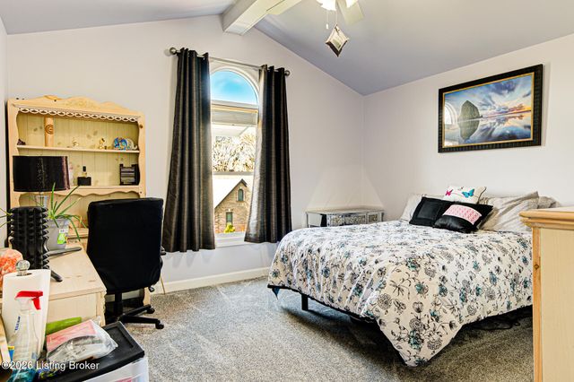 7709 Hall Farm Dr, Louisville, KY 40291