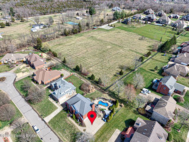 7709 Hall Farm Dr, Louisville, KY 40291