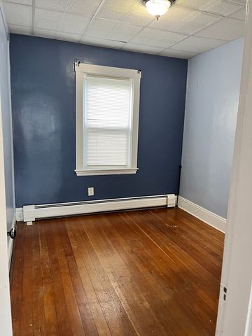 71 Sycamore St, Fairhaven, MA 02719