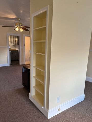 71 Sycamore St, Fairhaven, MA 02719