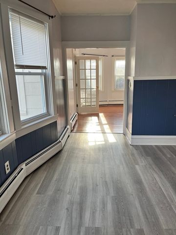 71 Sycamore St, Fairhaven, MA 02719