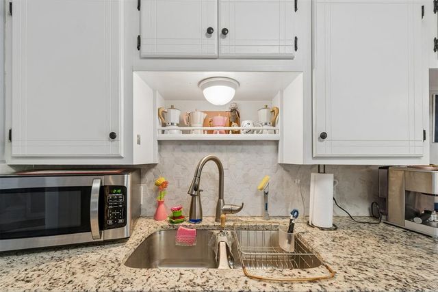 4804 N Beaver Avenue, Bethany, OK 73008