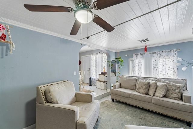 4804 N Beaver Avenue, Bethany, OK 73008