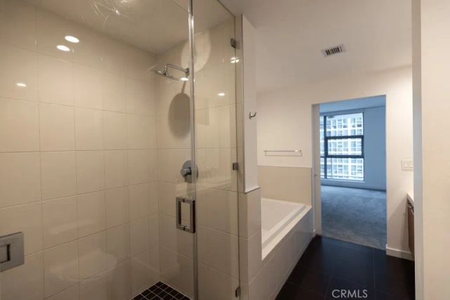 9 Macarthur 1605, Santa Ana, CA 92707