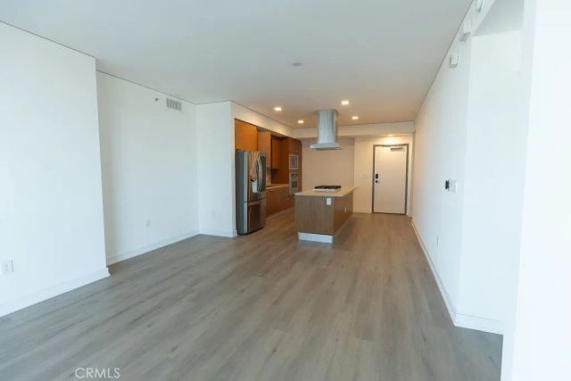 9 Macarthur 1605, Santa Ana, CA 92707