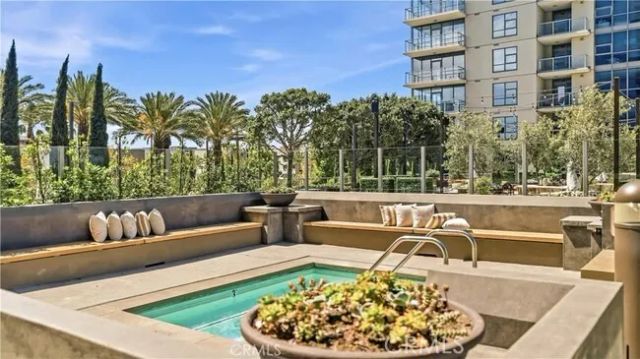 9 Macarthur 1605, Santa Ana, CA 92707