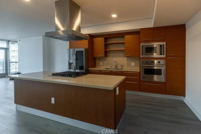 9 Macarthur 1605, Santa Ana, CA 92707