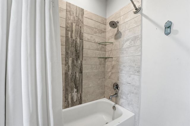 25719 Spotted Sandpiper Drive, Galveston, TX 77554