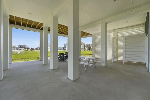 25719 Spotted Sandpiper Drive, Galveston, TX 77554