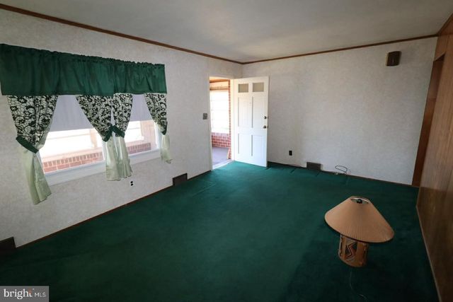 19 BENTON RD, Hamilton, NJ 08610