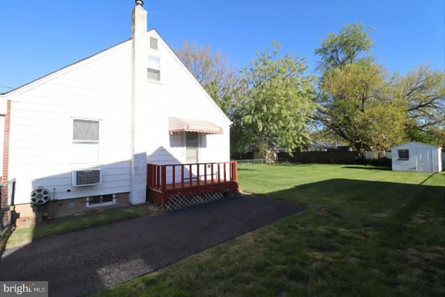 19 BENTON RD, Hamilton, NJ 08610