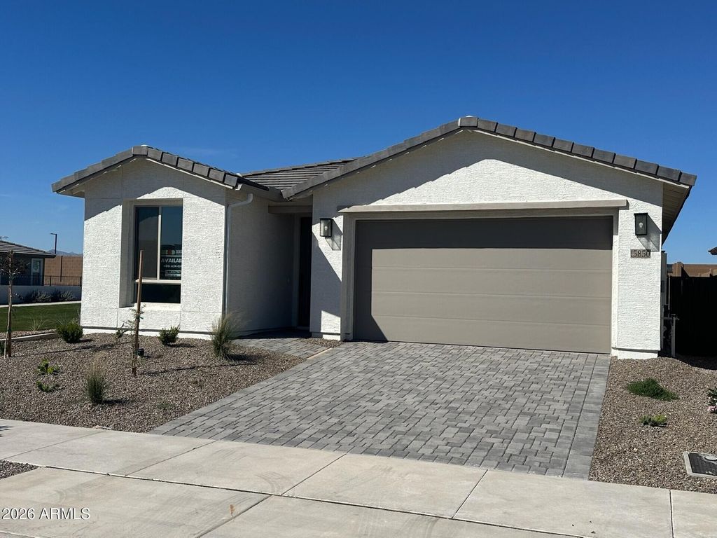 15850 W VOGEL Avenue, Goodyear, AZ 85338