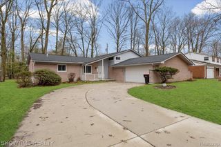 20204 Beechaven Street, Southfield, MI 48076