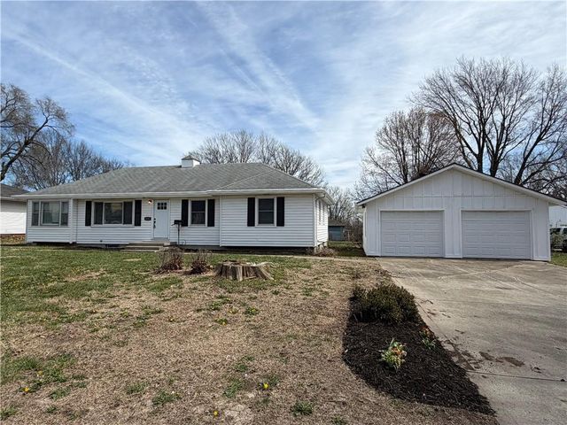 602 SW 15th Street, Blue Springs, MO 64015