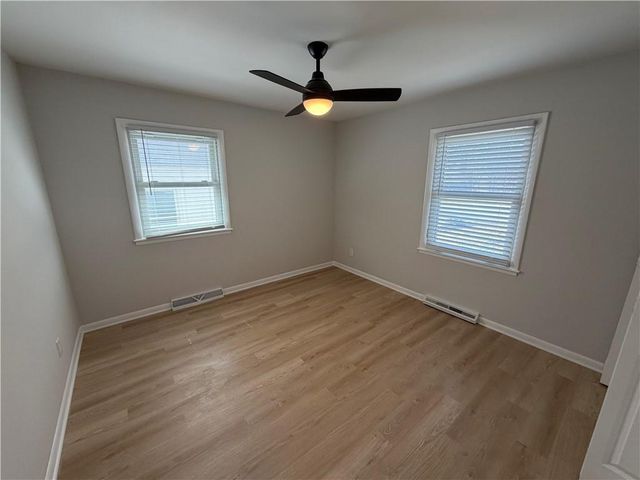 602 SW 15th Street, Blue Springs, MO 64015