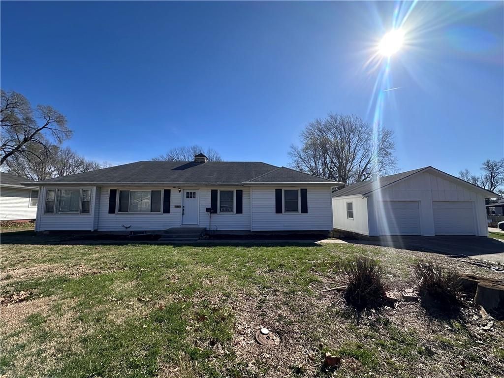 602 SW 15th Street, Blue Springs, MO 64015