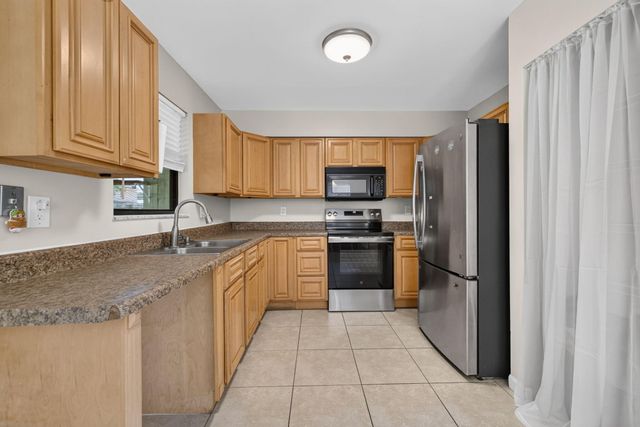 5919 SE Pine Drive, Stuart, FL 34997