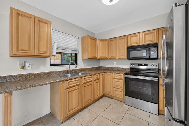 5919 SE Pine Drive, Stuart, FL 34997
