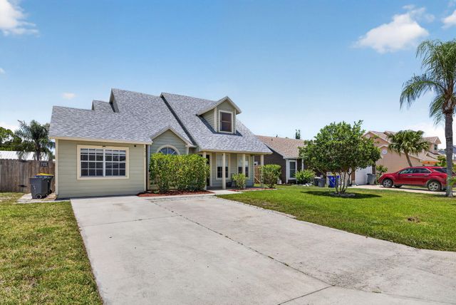 5919 SE Pine Drive, Stuart, FL 34997