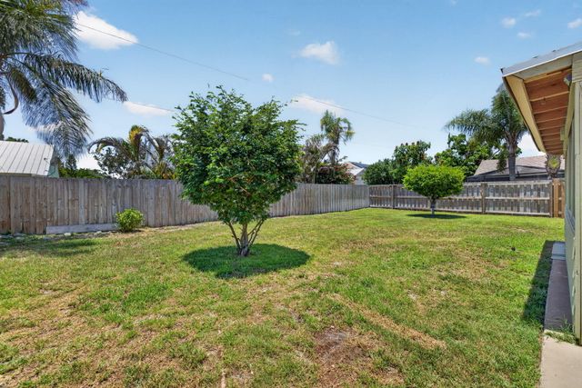 5919 SE Pine Drive, Stuart, FL 34997
