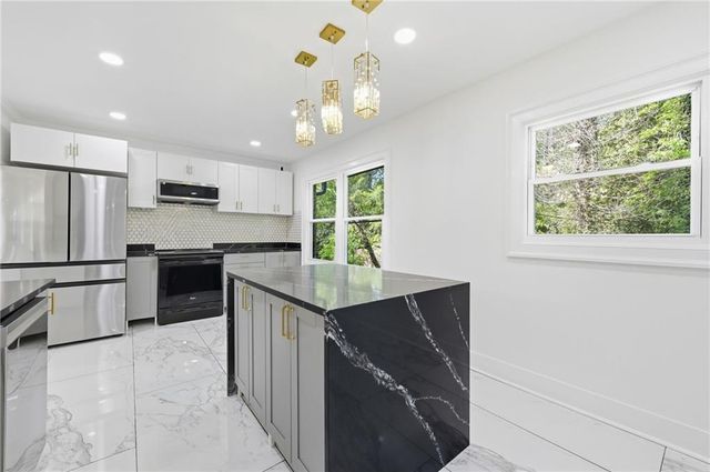 4113 Radcliffe Ct, Decatur, GA 30034