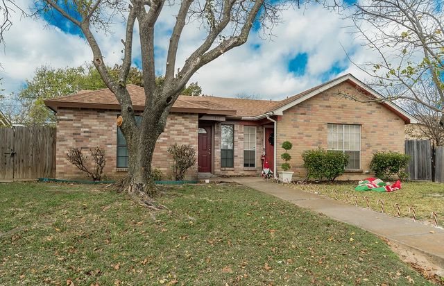 1437 Brook Meadow Circle, Lancaster, TX 75134