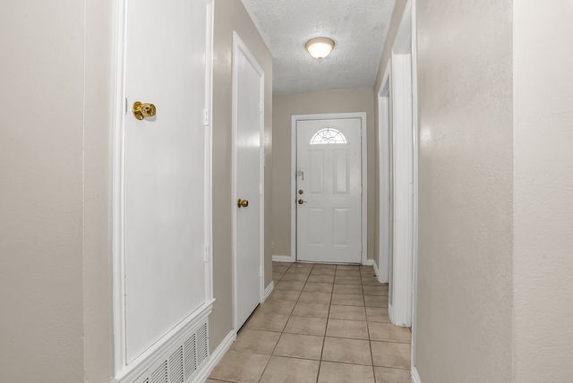 1437 Brook Meadow Circle, Lancaster, TX 75134