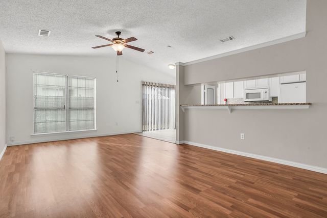 1437 Brook Meadow Circle, Lancaster, TX 75134