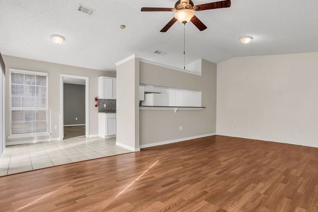 1437 Brook Meadow Circle, Lancaster, TX 75134