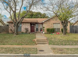 1437 Brook Meadow Circle, Lancaster, TX 75134