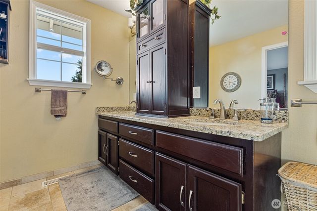 16511 45TH Street Ct E, Lake Tapps, WA 98391