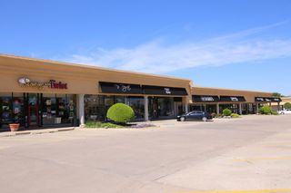9201 N Pennsylvania Avenue 2109, The Village, OK 73120