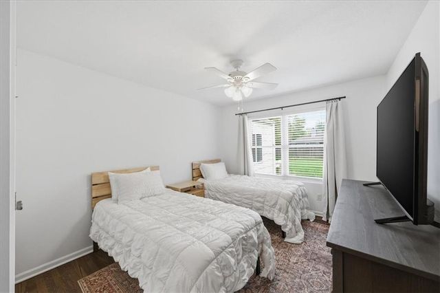 4700 W 65th Terrace, Prairie Village, KS 66208
