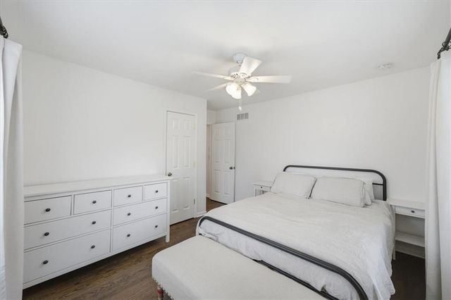 4700 W 65th Terrace, Prairie Village, KS 66208