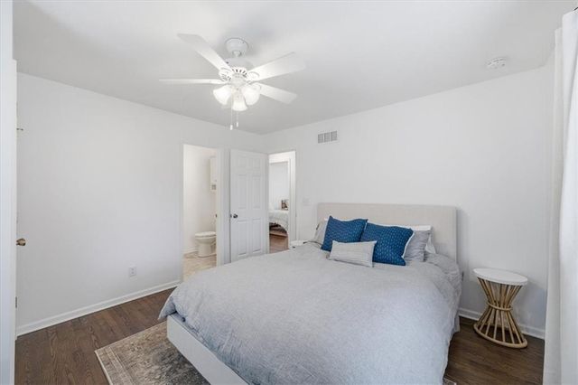 4700 W 65th Terrace, Prairie Village, KS 66208
