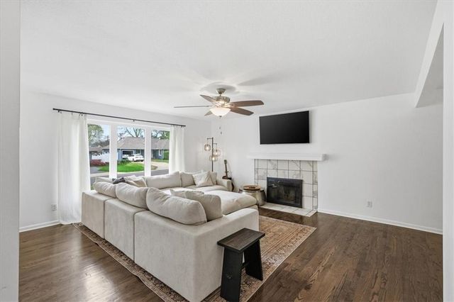 4700 W 65th Terrace, Prairie Village, KS 66208