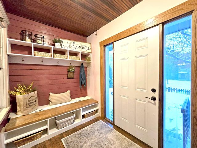 2342 Bourne Avenue, Saint Paul, MN 55108