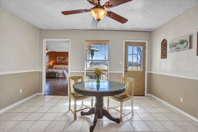 1016 E Fm 902, Howe, TX 75459