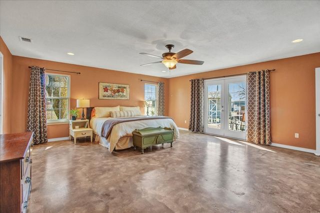 1016 E Fm 902, Howe, TX 75459