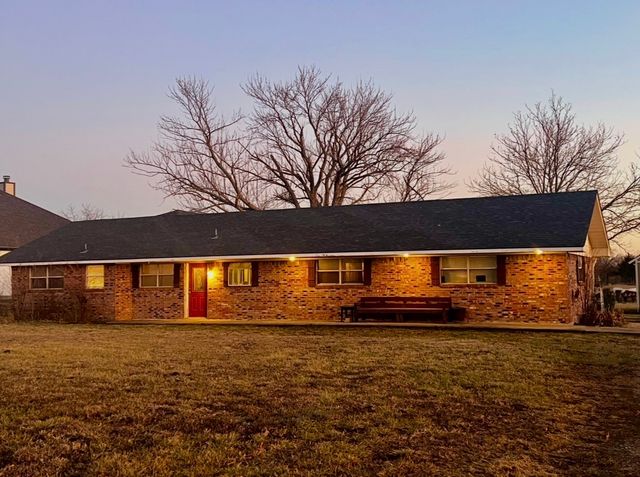 1016 E Fm 902, Howe, TX 75459