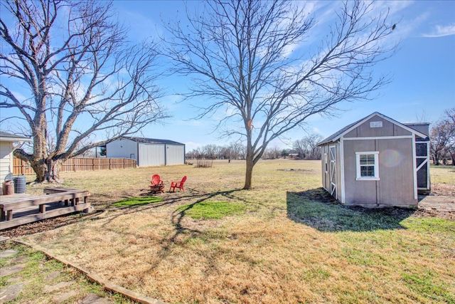 1016 E Fm 902, Howe, TX 75459