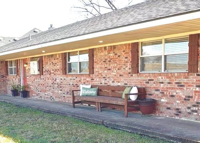 1016 E Fm 902, Howe, TX 75459