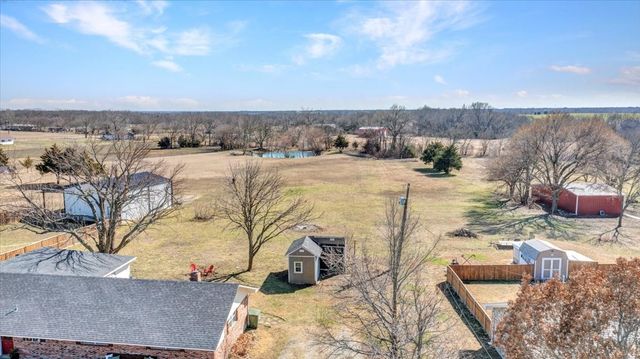 1016 E Fm 902, Howe, TX 75459