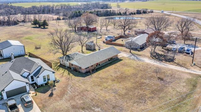 1016 E Fm 902, Howe, TX 75459